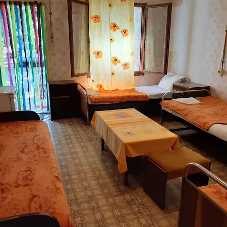 Campsite бунгала,, металик,, Shkorpilovtsi